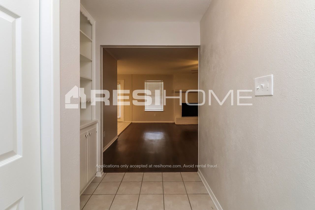 3833 Sagebrush Rd - Photo 3 of 18