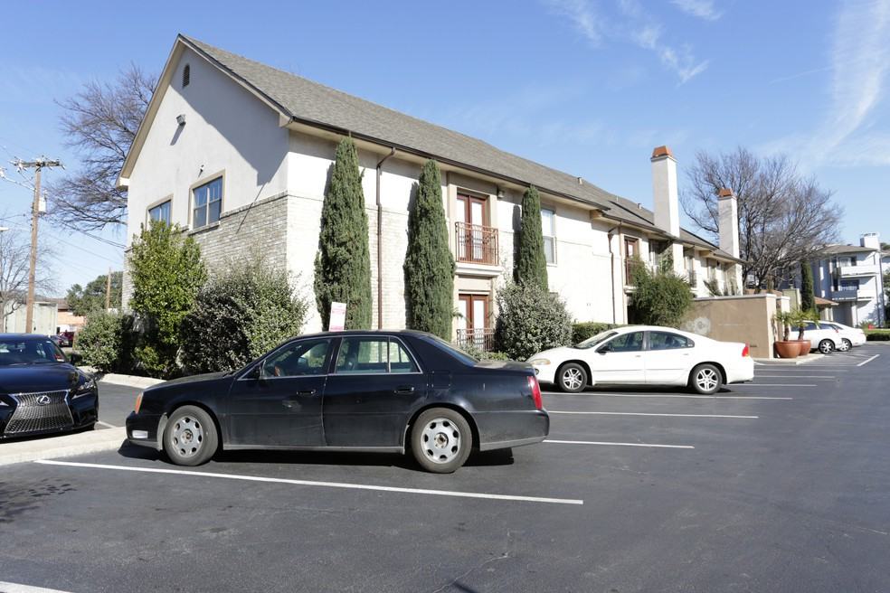 Miramonte Villas - Photo 3 of 3