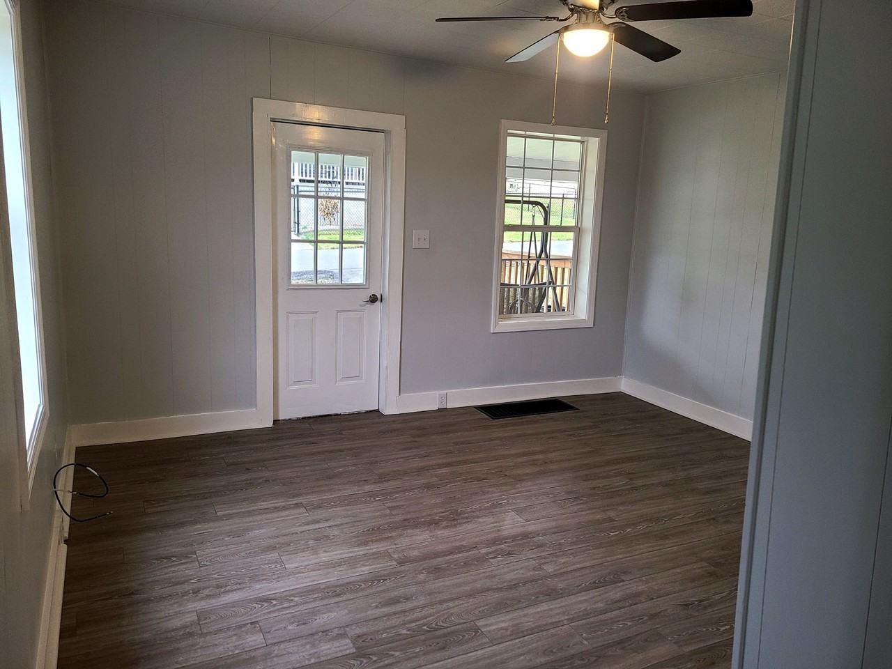 411 1st St #1 - Photo 6 of 25