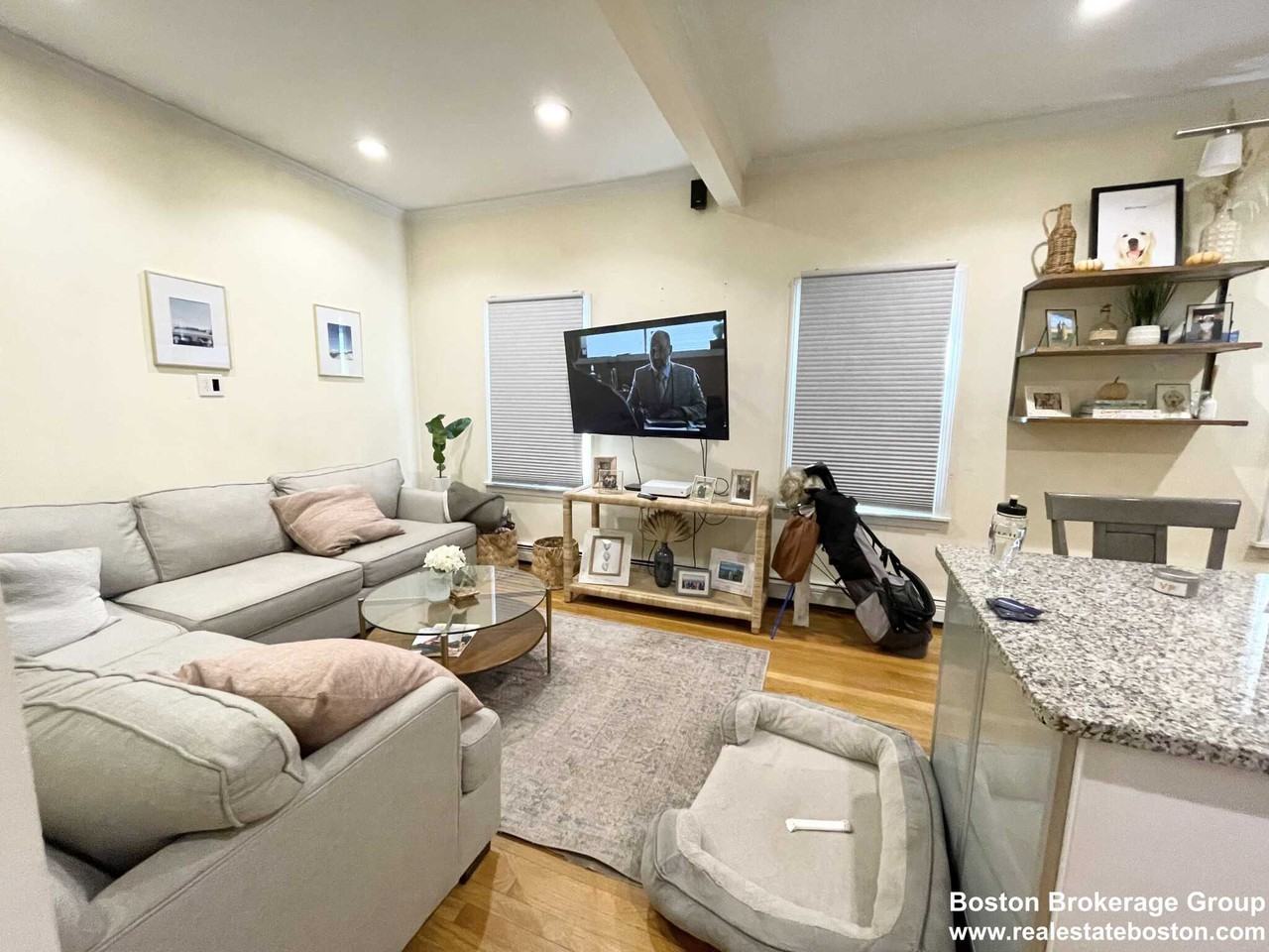 Bolton St - Photo 4 of 10