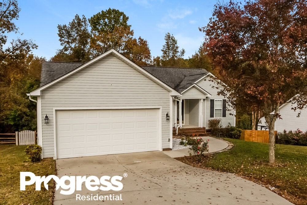 1641 Red Bird Cir - Photo 3 of 16