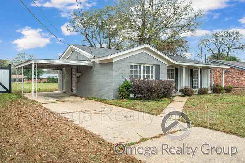 1265 Adell St - Photo 2 of 39