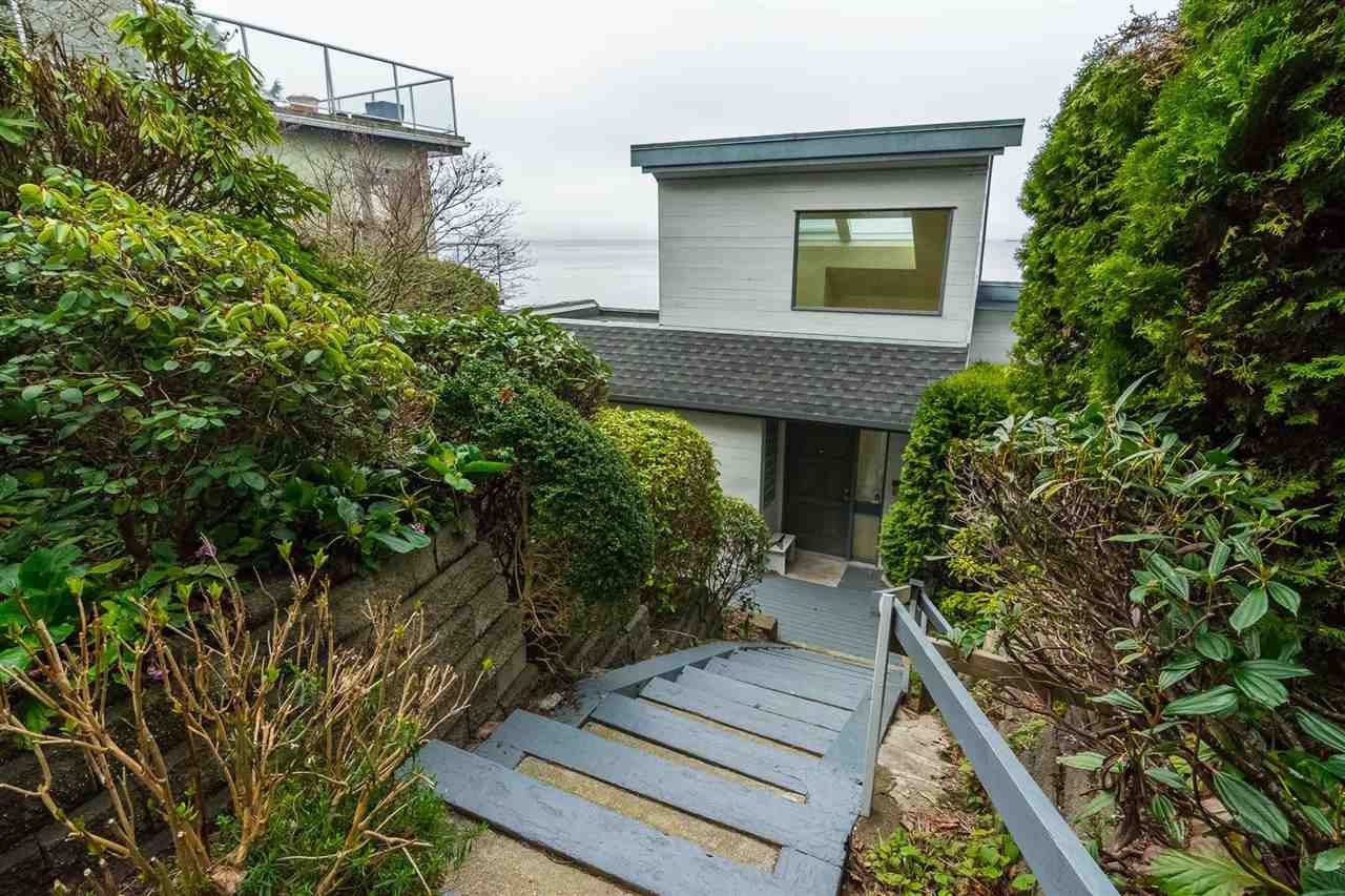 182 Tsawwassen Beach Rd - Photo 2 of 18