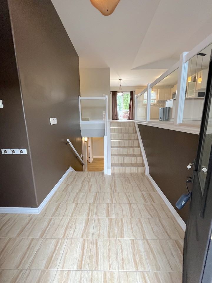 243 King James Ave - Photo 2 of 38