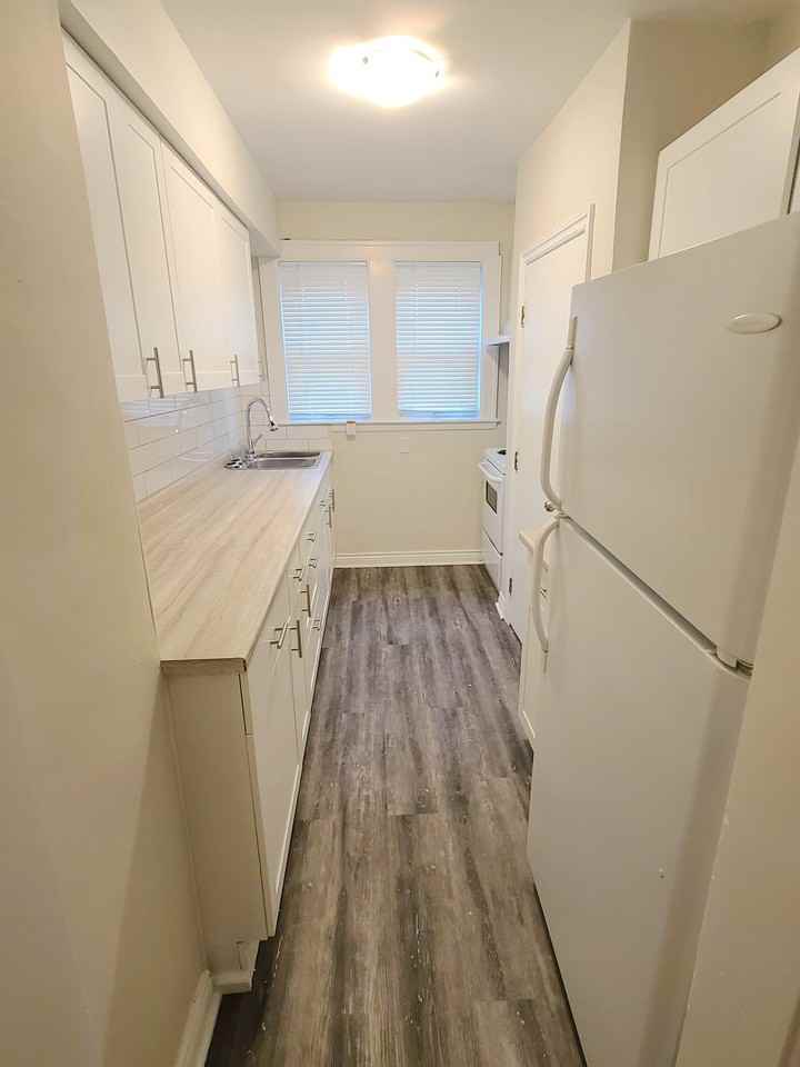 405-407 Partington Ave - Photo 3 of 22