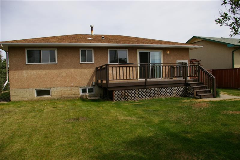 9836 169 St Nw - Photo 3 of 23