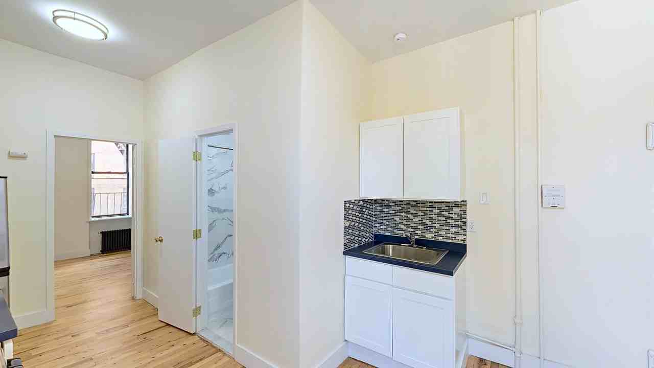 9 Stanton Street - Photo 2 of 12