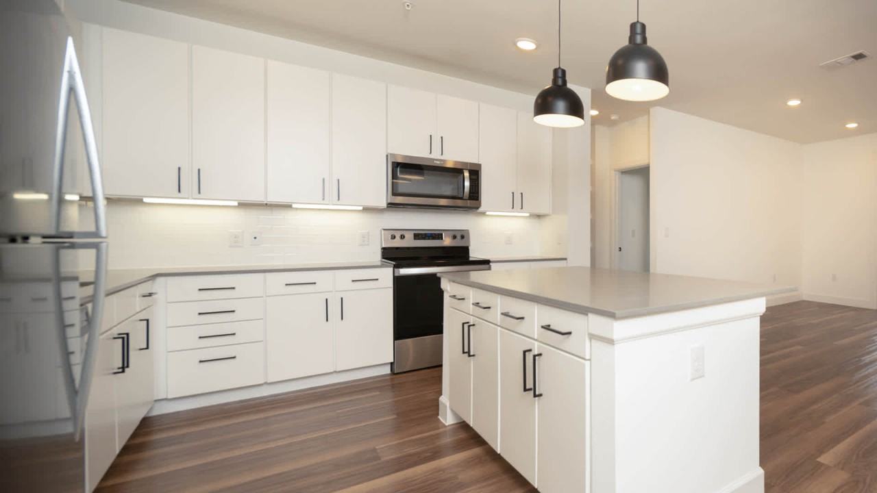 The Weaver - Photo 6 of 50