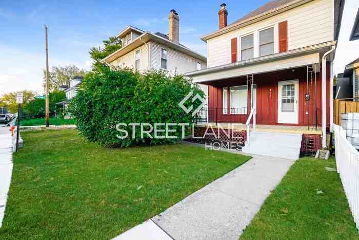401 S Warren Ave - Photo 2 of 14