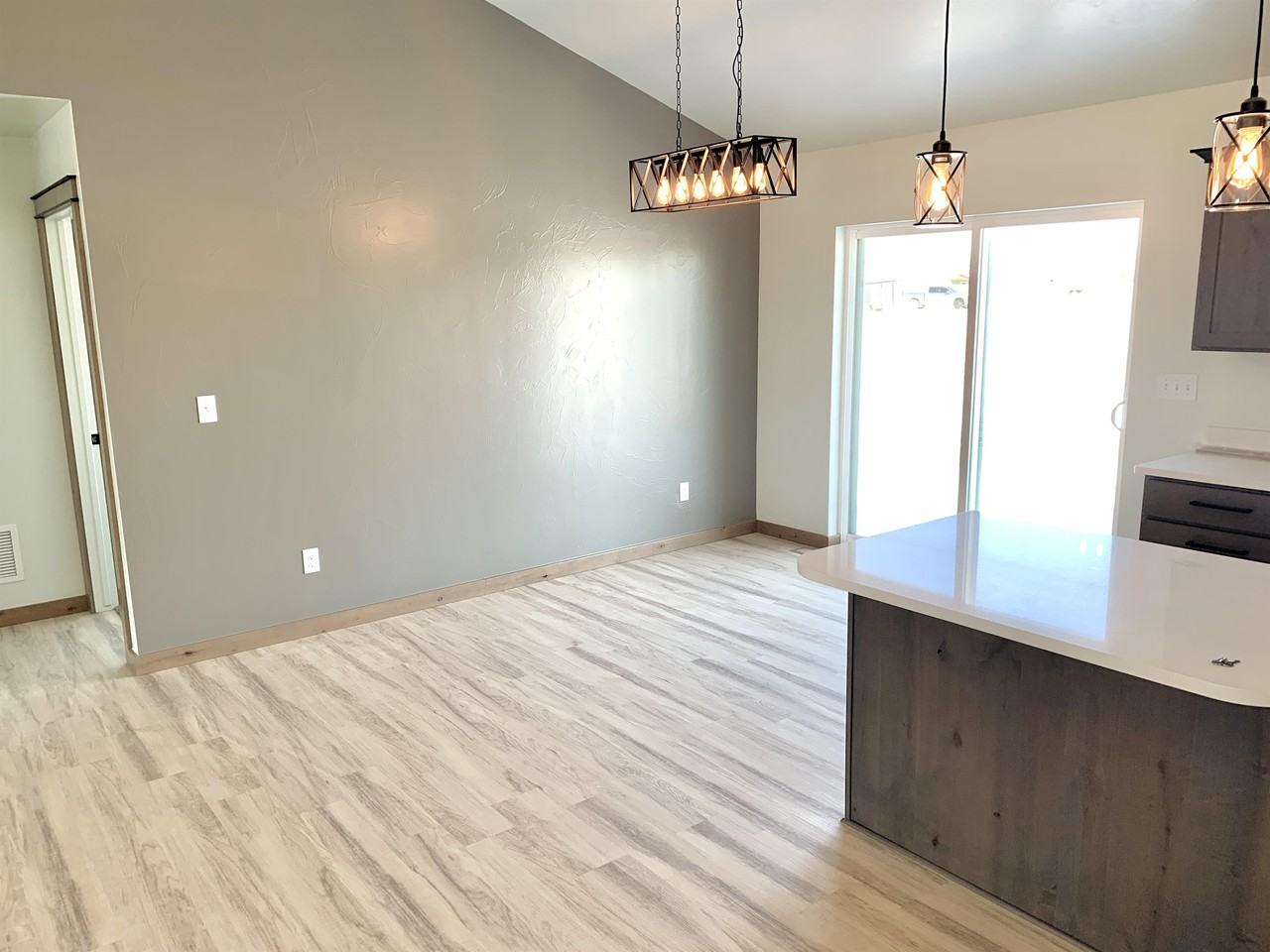 3915 Swan Rd #A - Photo 4 of 22