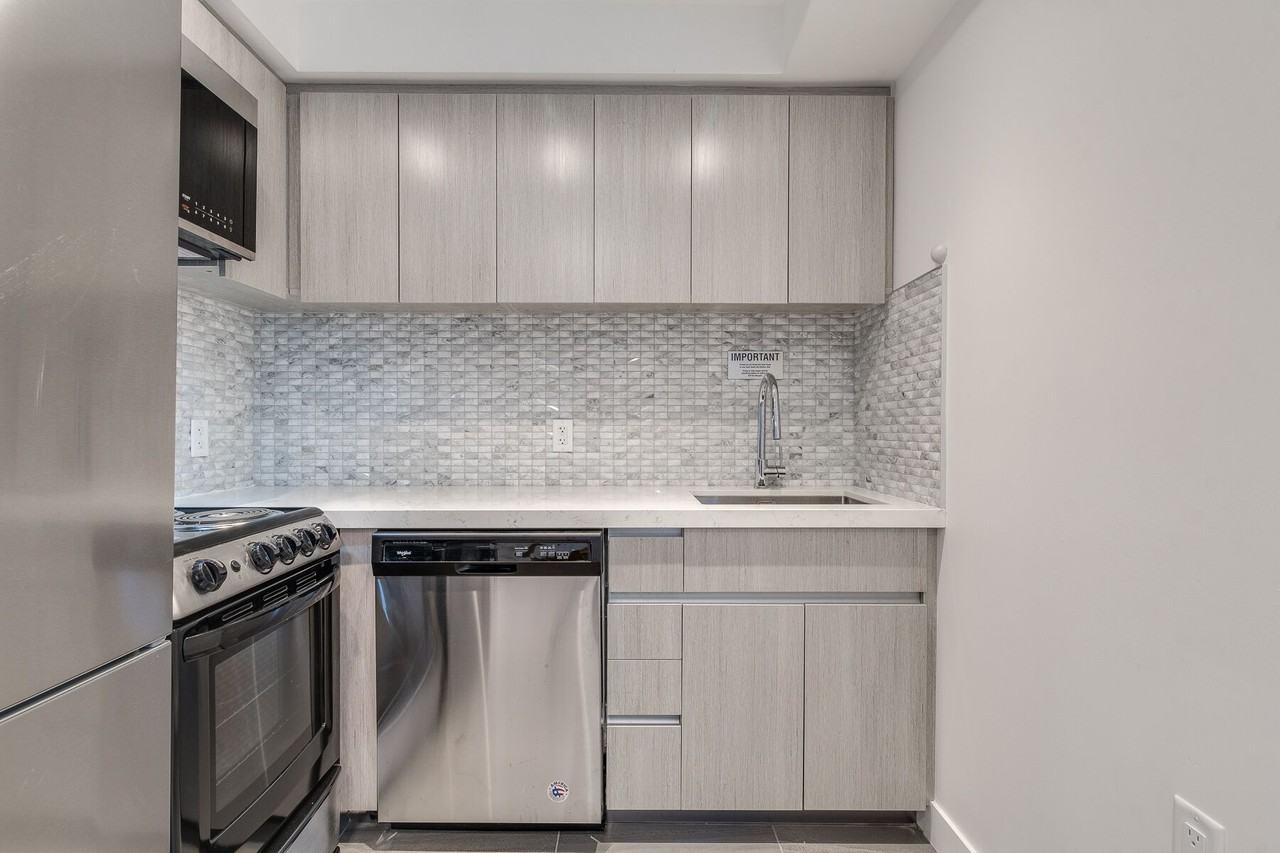 Canary House - 1431 Haro - Photo 3 of 50