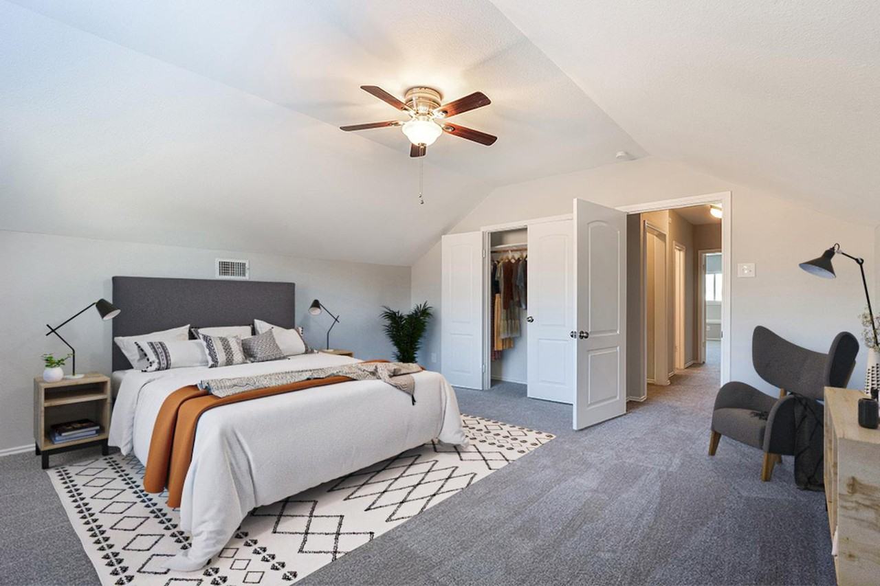 Elegant stone-front home in prime Round Rock location – Move-in ready! - Photo 7 of 21