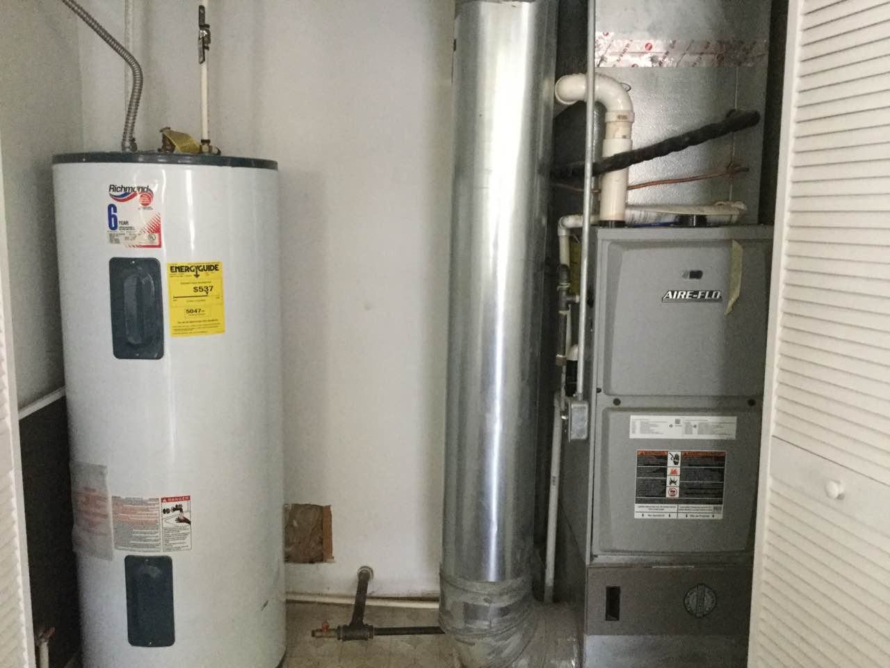 4413 Norwaldo Avenue - Photo 3 of 15