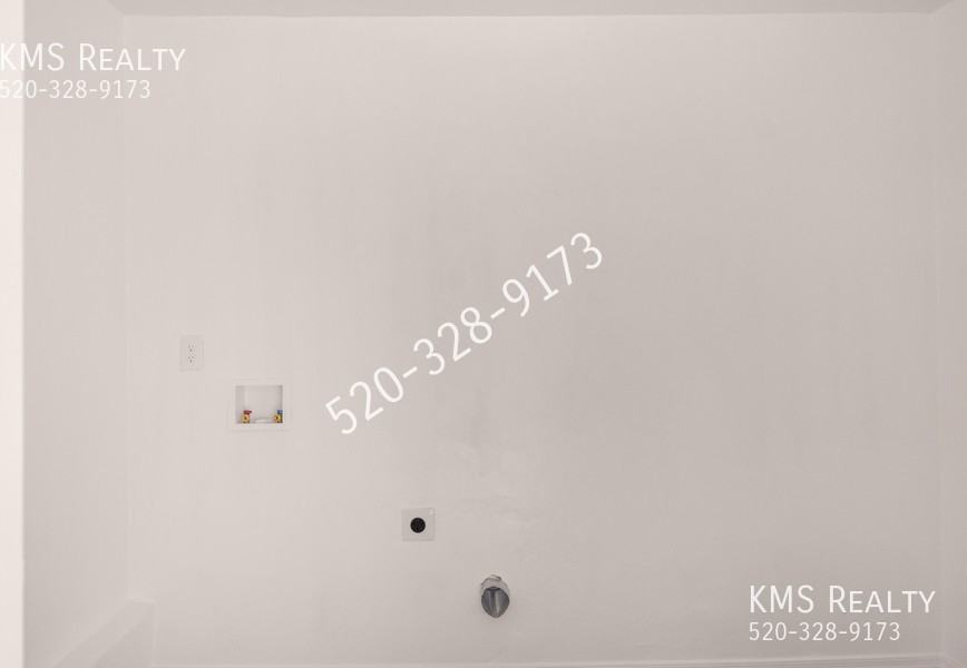 5481 S Alaska Dr - Photo 5 of 21