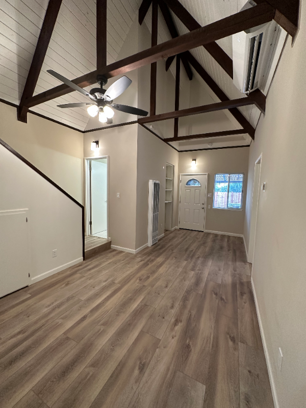 1375 Columbia St - Photo 5 of 14