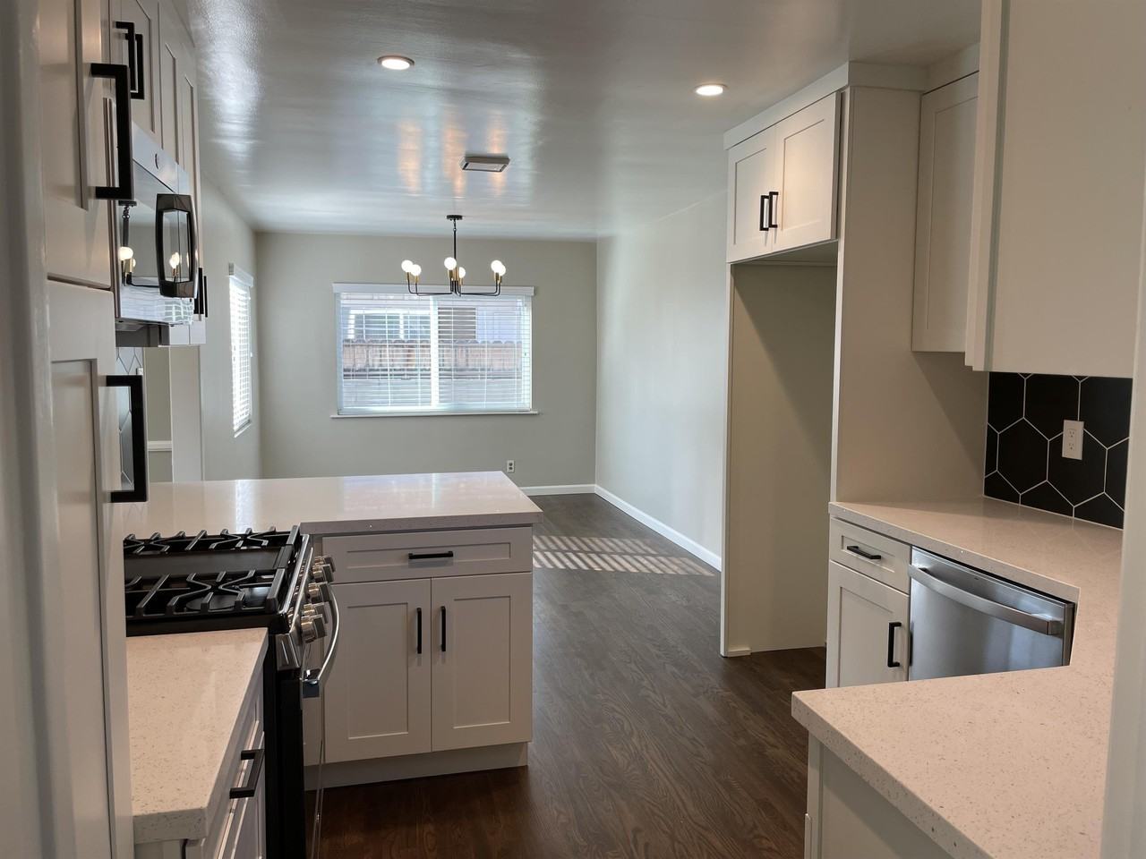 2634 Balfour Ave #1 - Photo 6 of 42