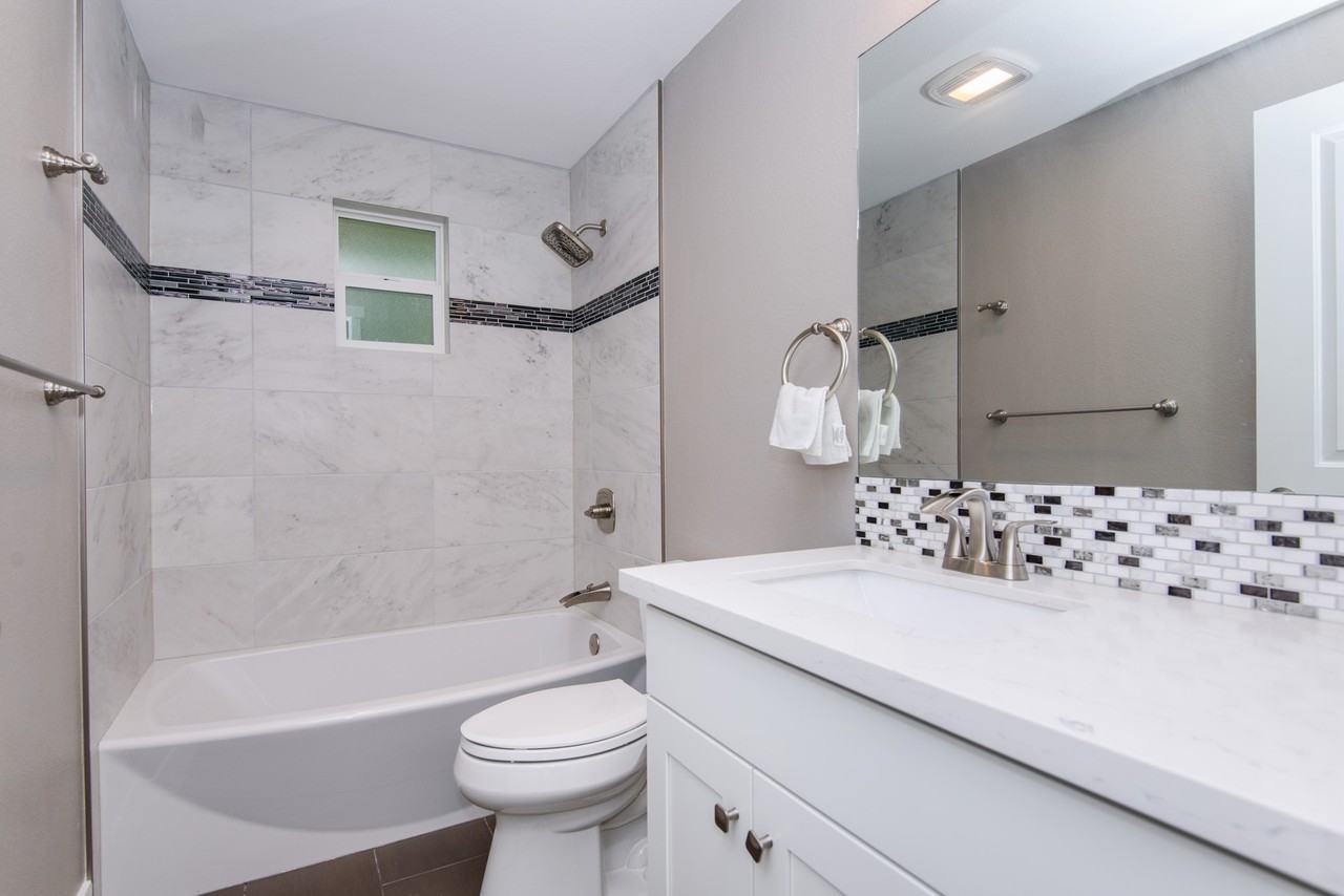 11444 Se 72nd St #1 - Photo 7 of 16