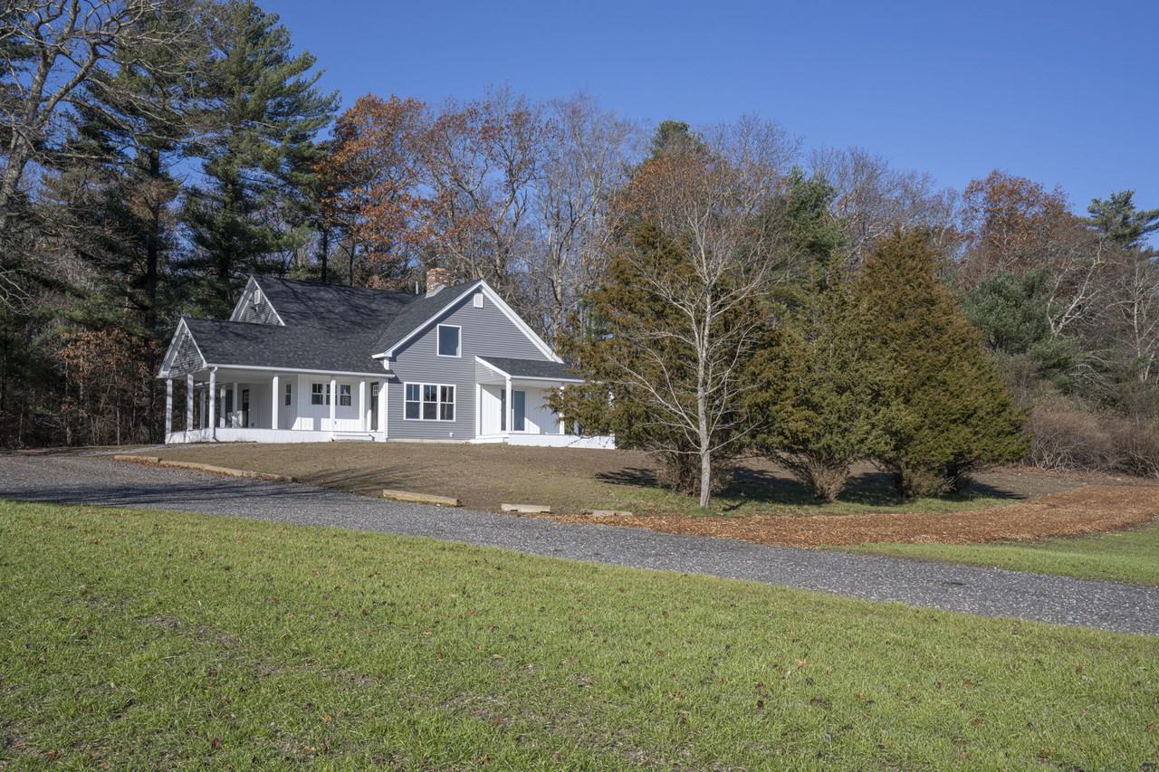 8 Galfre Rd - Photo 2 of 18