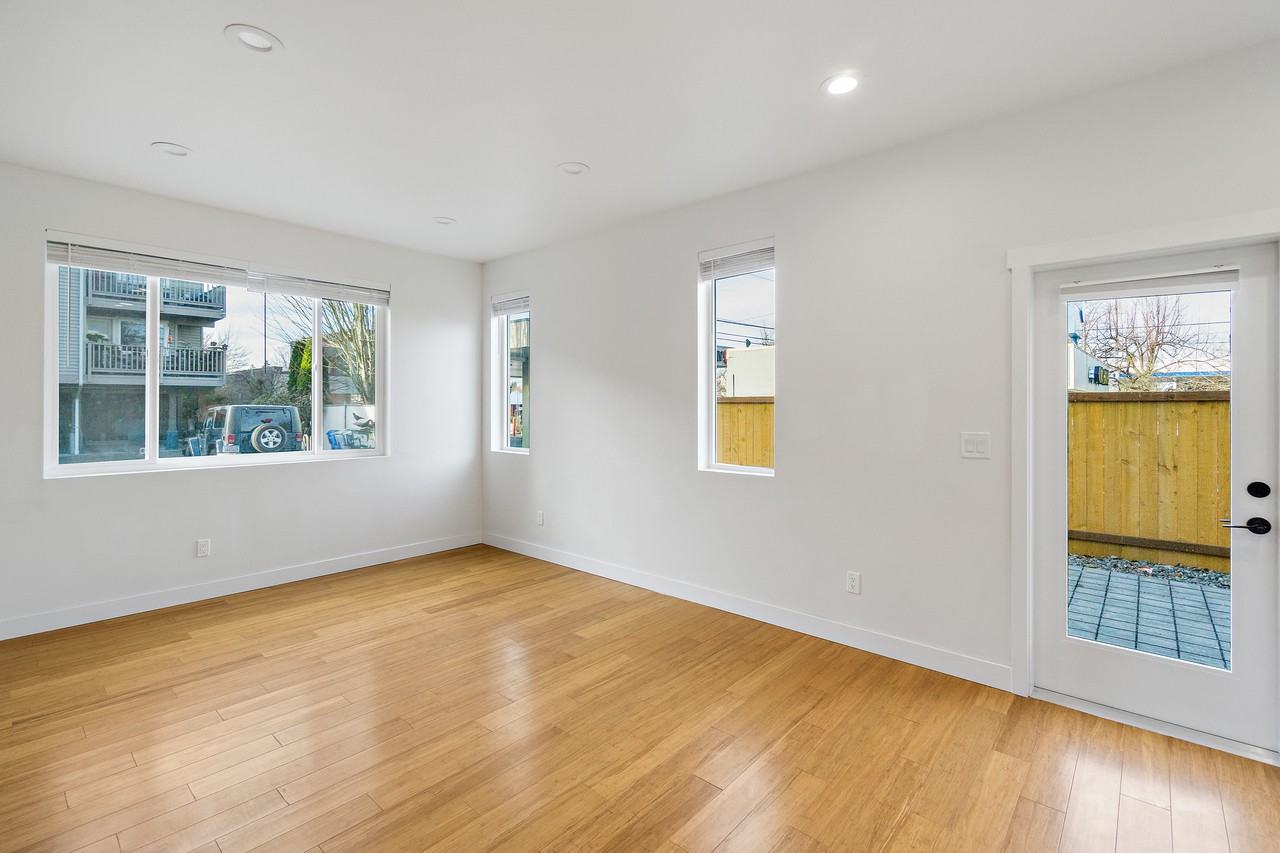 2611 41st Ave Sw - Photo 6 of 19