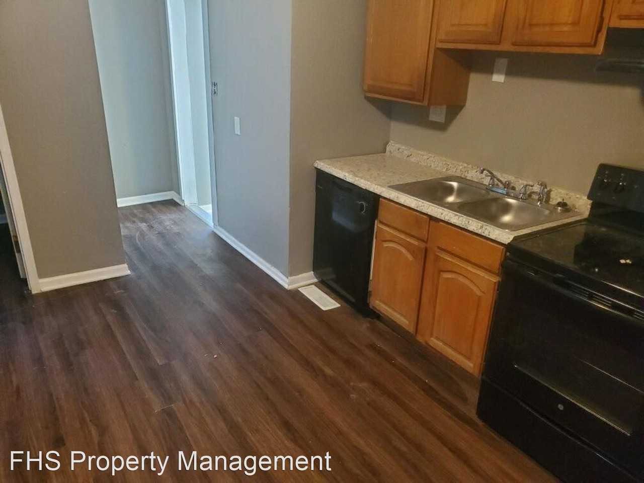 2135 N Roosevelt Ave - Photo 3 of 12