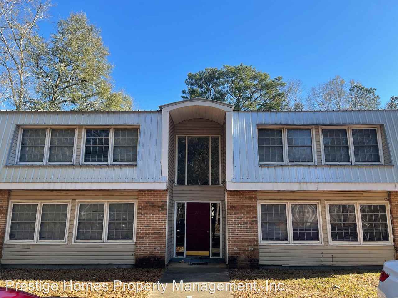 223 Weeks Drive - Photo 2 of 15