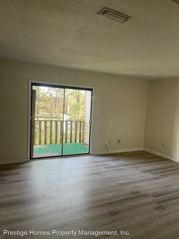 223 Weeks Drive - Photo 3 of 15