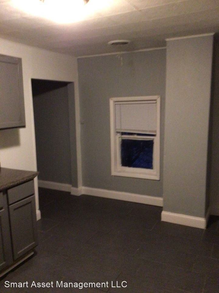 5304 N 34th St - Photo 3 of 21