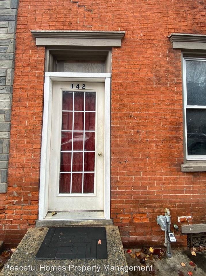 142 S Prince St - Photo 2 of 6