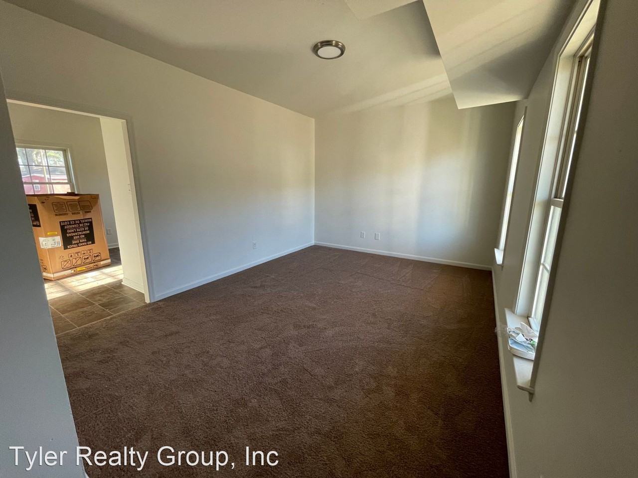 29265 Meadowview Dr - Photo 2 of 11