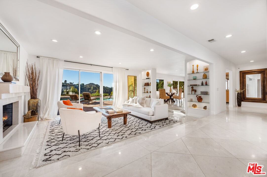 9606 Arby Dr, Los Angeles, CA 90210 4 Bedroom House for 14,250/month