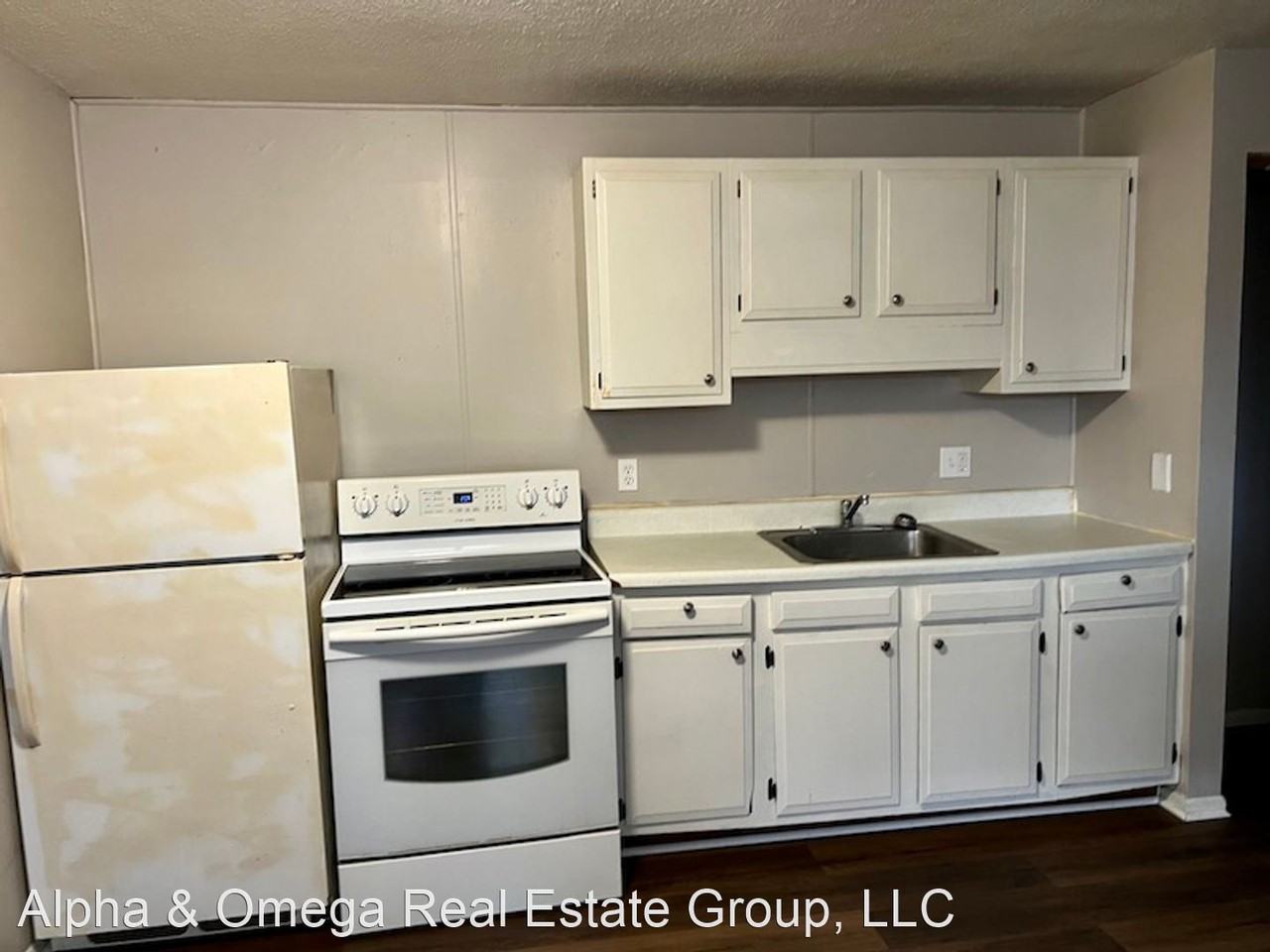 383 Wood St. - Photo 3 of 6