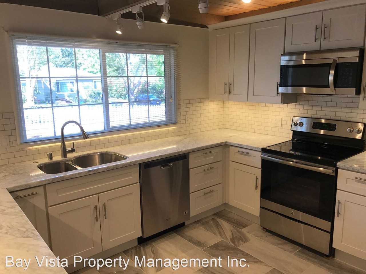 760 Rosewood Dr - Photo 3 of 21