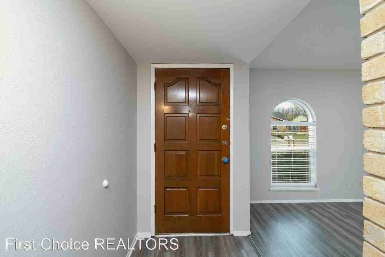 2005 Cross Bend - Photo 2 of 19