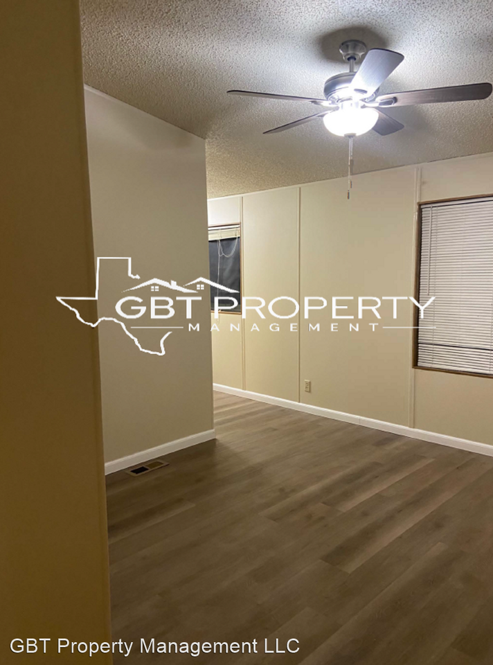 3028 Fm 822 - Photo 2 of 16