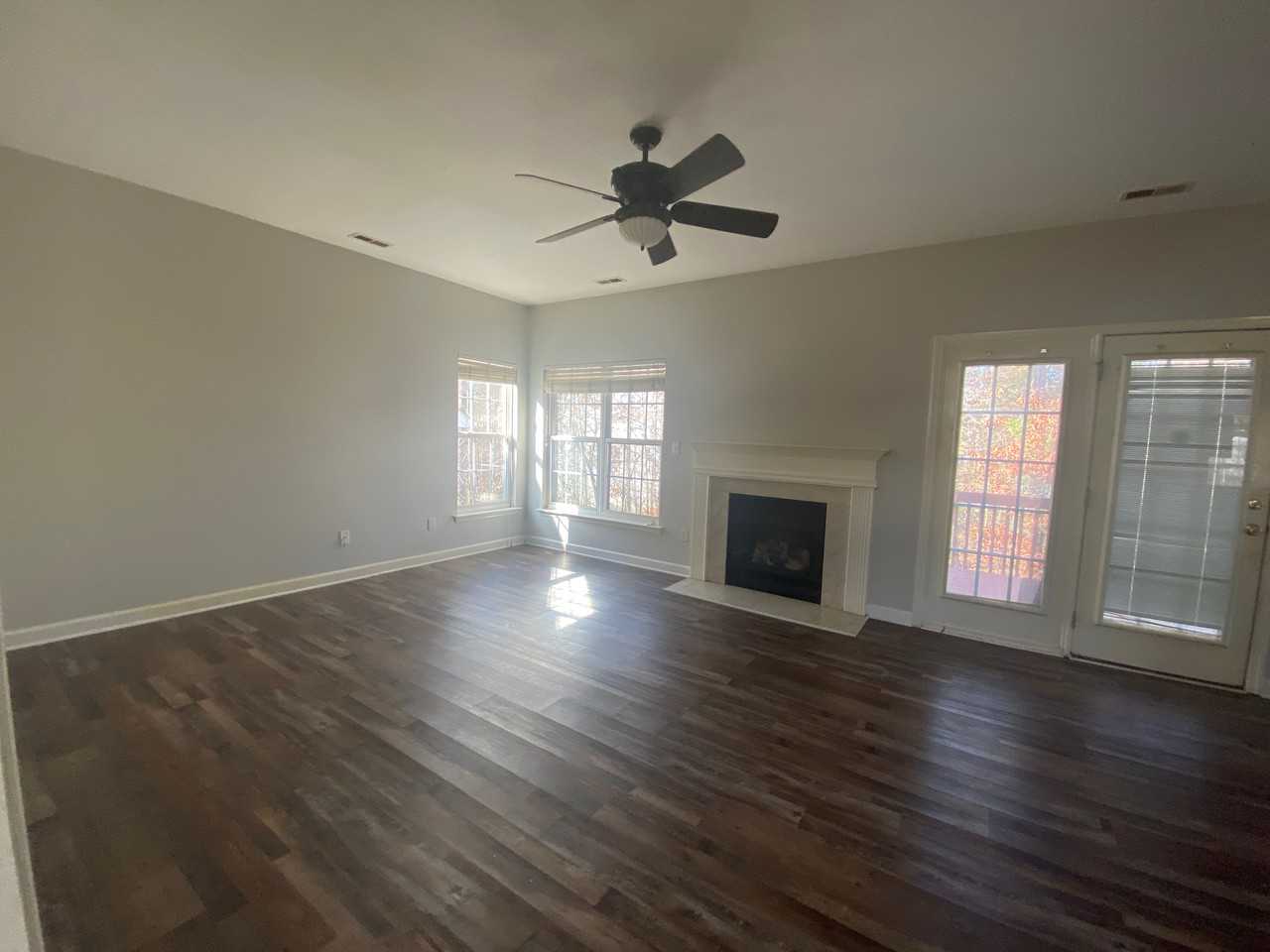 12129 Hampton Place Dr - Photo 4 of 22