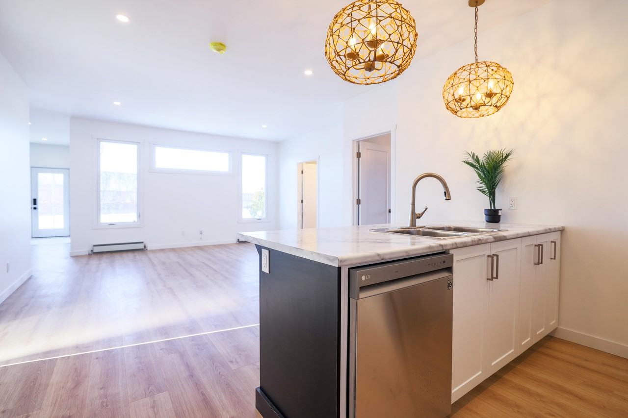 670 Claude Street A - Photo 2 of 15