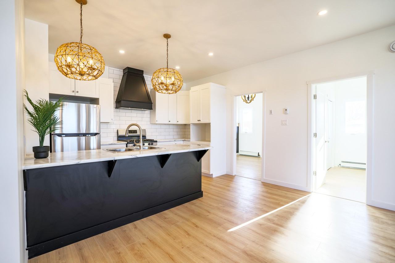 670 Claude Street A - Photo 3 of 15
