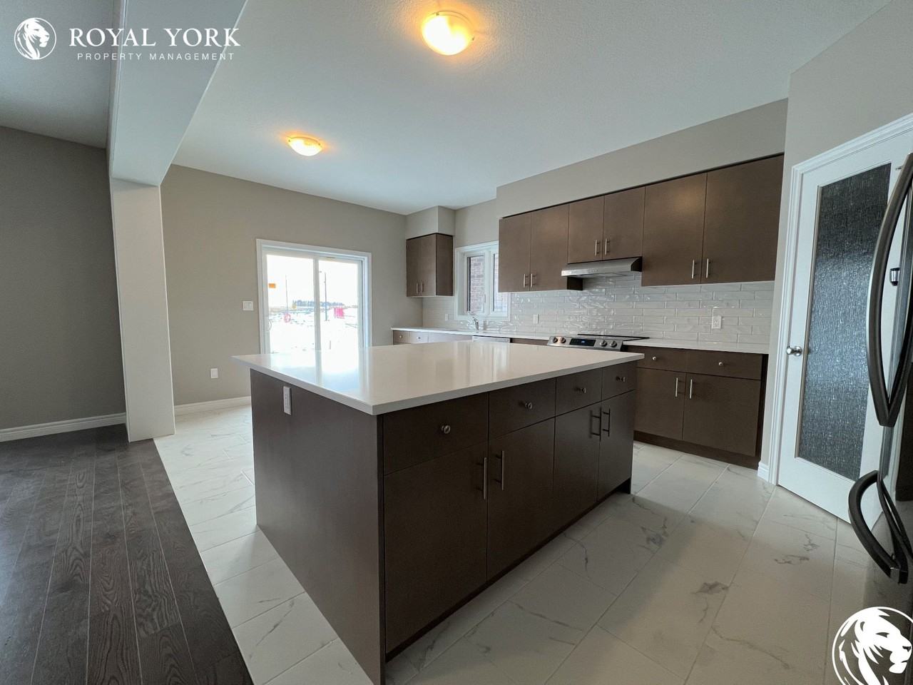 88 Georgian Cres - Photo 2 of 39