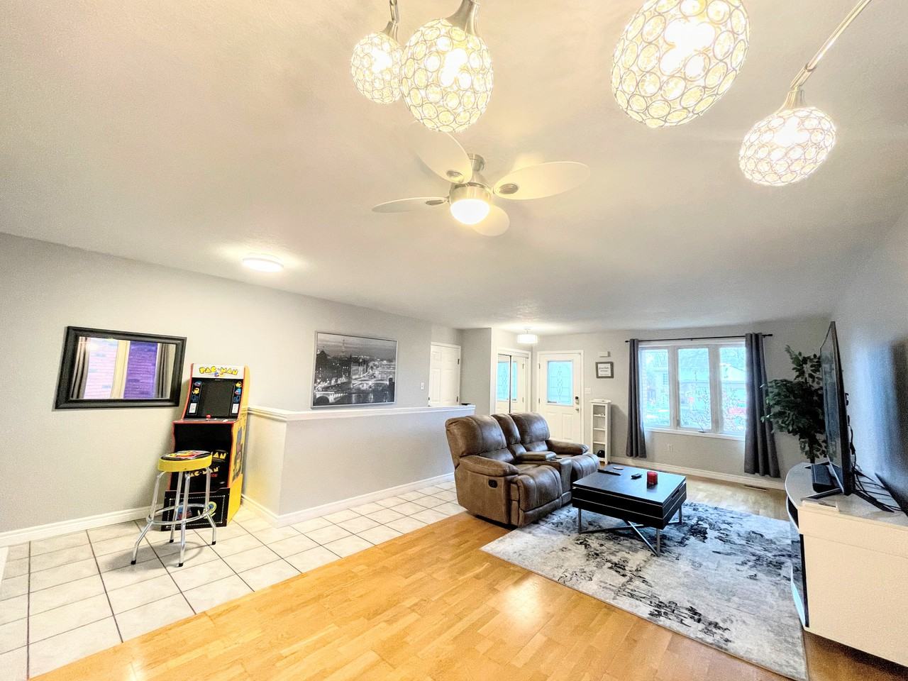 8 Brewster Way - Photo 3 of 25