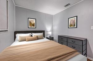 featured image of Lincrest Dr S