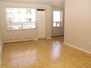 209 Burnhamthorpe Road - Photo 3 of 5