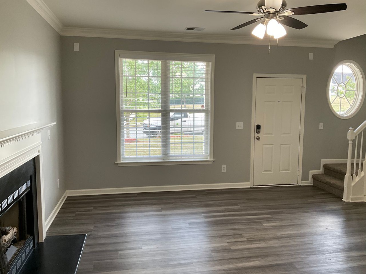 5427 Bradburn Dr - Photo 2 of 13