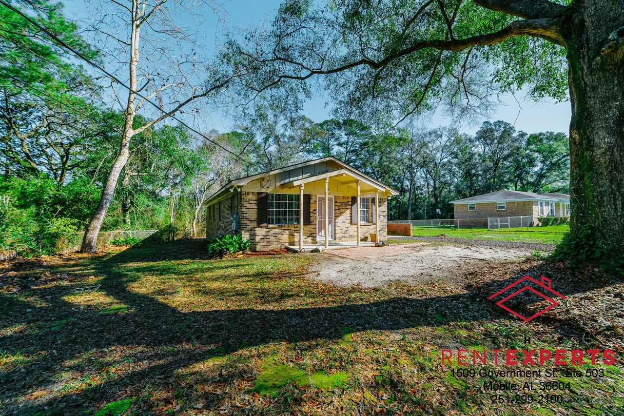 304 Sasser Drive - Photo 2 of 27