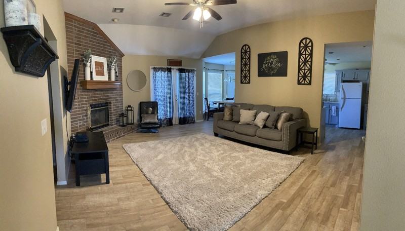 10413 Nw 45th St - Photo 3 of 24