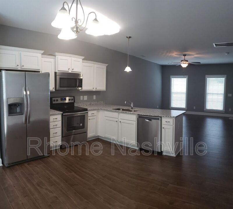 401 Caldwell Dr #4 - Photo 2 of 10