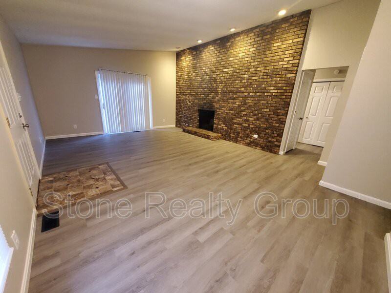 3351 E Margaret Dr - Photo 2 of 10