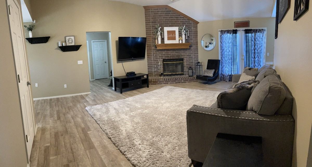 10413 Nw 45th St #1 - Photo 4 of 24