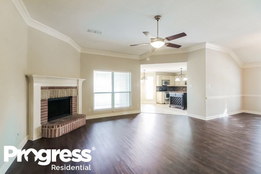 1 Charleston Ct - Photo 3 of 16