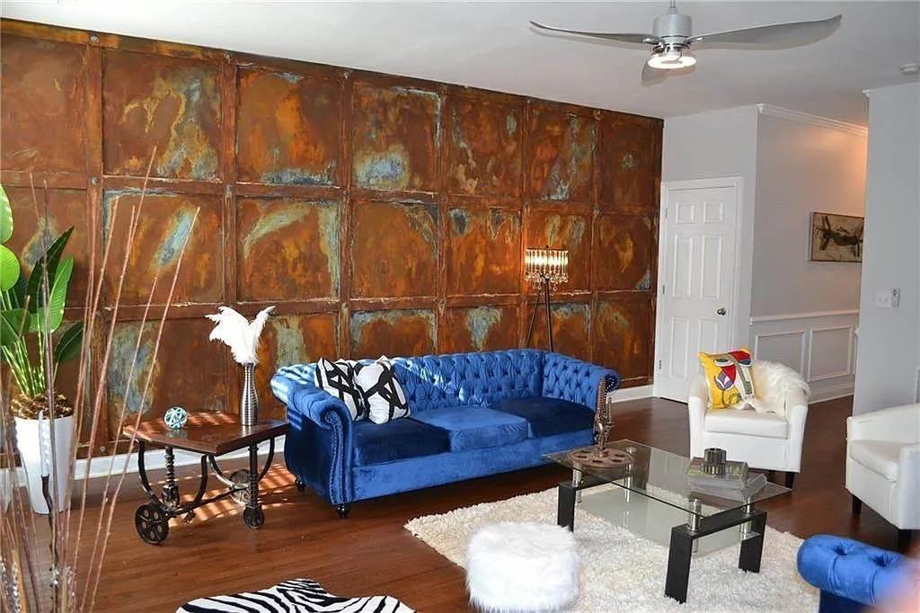 9050 Bayrose Cir - Photo 2 of 28