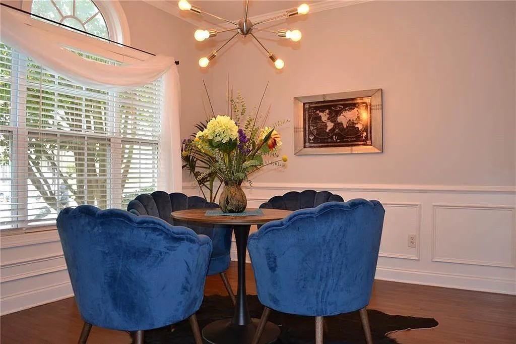 9050 Bayrose Cir - Photo 5 of 28